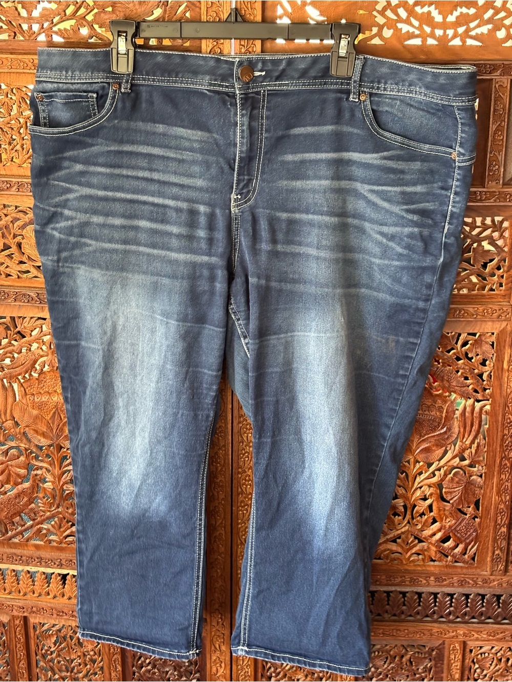 High-Rise Women’s Blue Washed Jeans — Classic Fit